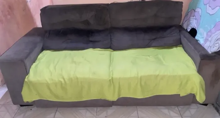 Vendo sofá Retail