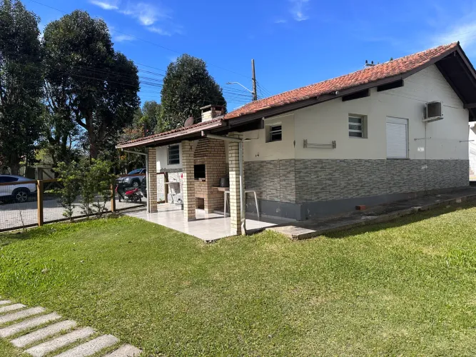 Aluguel por temporada no centro de Garopaba
