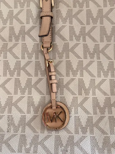 Bolsa/pasta Michael Kors, cabe notebook, sem detalhes, perfeito estado 
