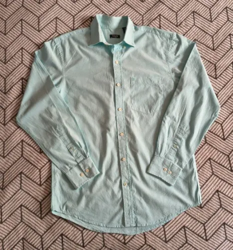 Camisa verde quase nova izod