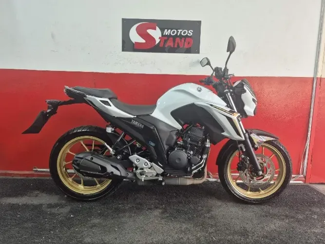 Yamaha 250 FAZER CONNECTED