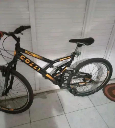 Bicicleta aro 26 colli