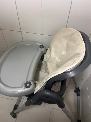 Cadeira de alimentação regulável