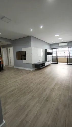 Alugo apartamento na Península