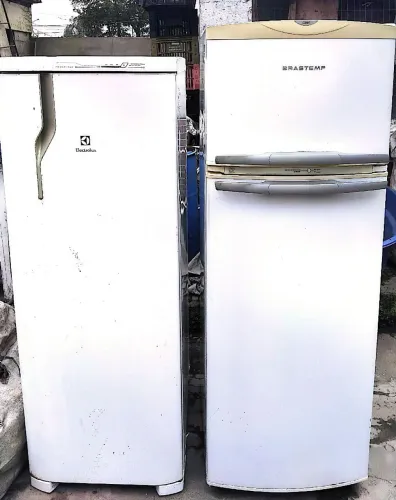 DUAS GELADEIRAS BRASTEMP E ELECTROLUX APENAS R$350,00