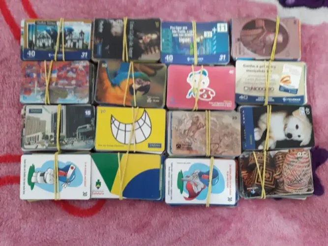 Lote com + 800 cartoes telefonicos