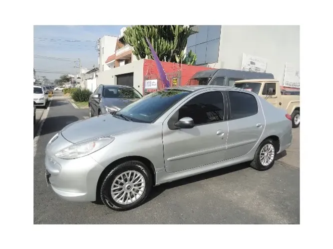 Peugeot 207 Active 1.4 Flex 8V 5P 2014