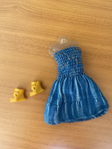 Barbie - Vestido jeans + Sandalia
