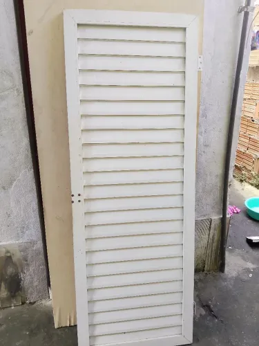 Vendo porta de alumínio