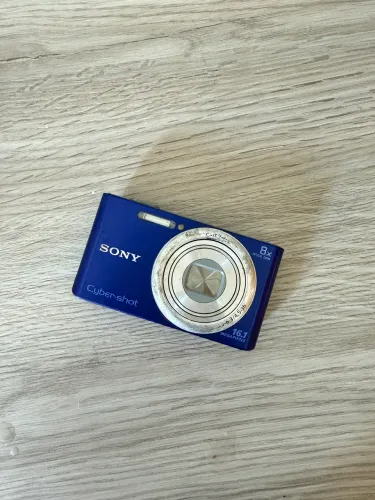 Câmera cybershort sony