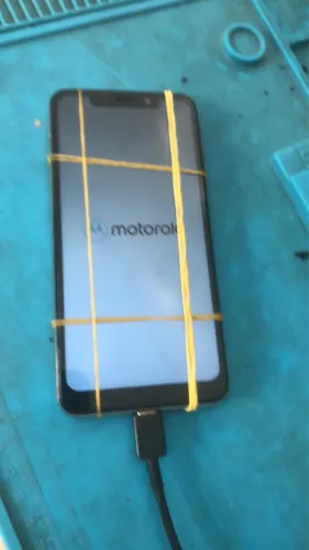 Moto one