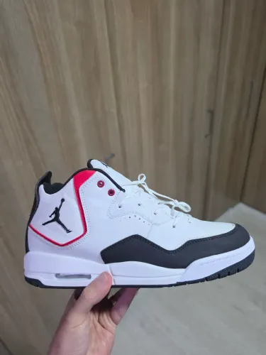 Tênis Air Jordan Courtside 23, 10.5 US / 42 BR - Novo, sem uso.