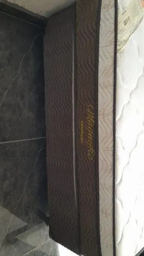 Vendo cama box de casal