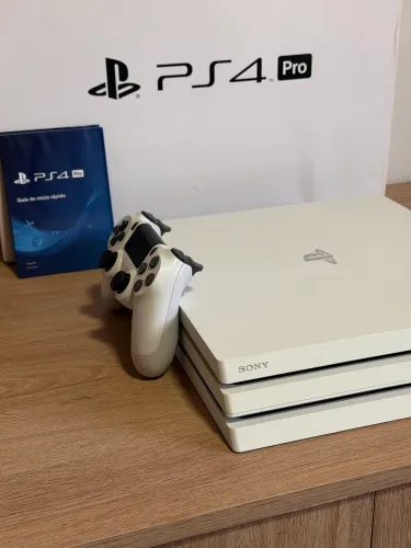 PlayStation 4 Pro 1TB Glacier White - Completo na Caixa - Excelente Estado