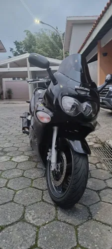 GSX 750F Impecável