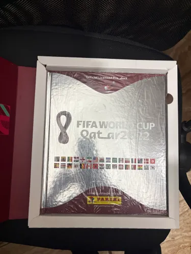 Vendo álbum copa 2022 completo
