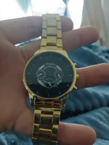 Relógio Dourado  NOVO 