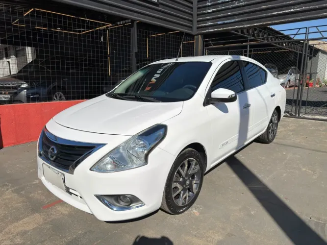 Nissan Versa SL 1.6 16V Flexstart 4P Aut. 2017