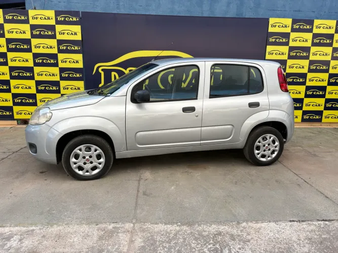 Fiat Uno Vivace Celeb. 1.0 EVO F.flex 8V 5P 2013