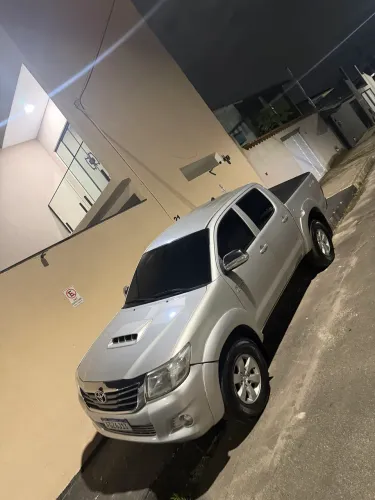 Toyota Hilux CD SRV 4X4 2.7 Flex 16V Aut. 2013