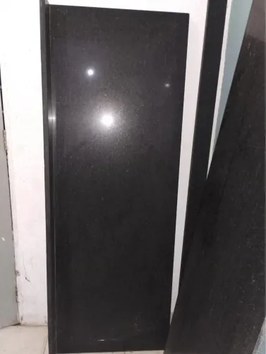 Bancada de Mármore Preto Polido - Versatilidade e Brilho (1,60m)