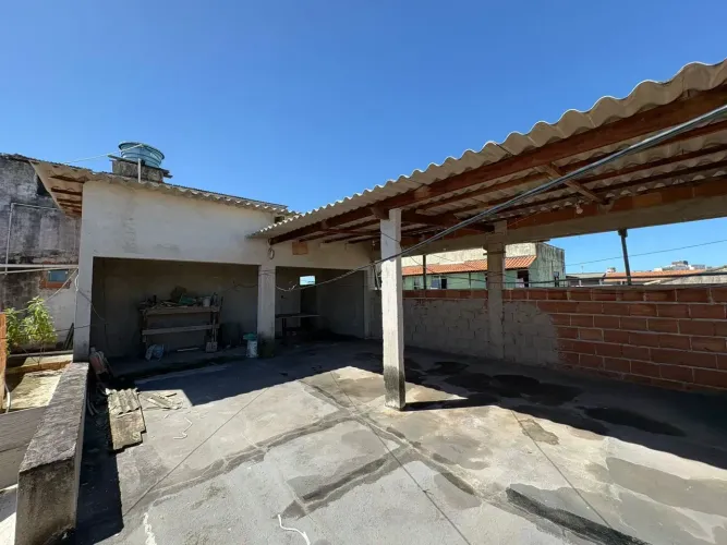 Imóvel para venda possui 190 metros quadrados com 3 quartos em Jardim Caiçara - Cabo Frio