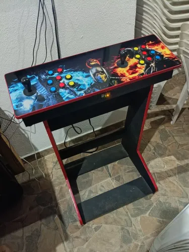 Fliperama com suporte