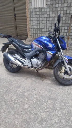 Vendo uma Twister 250