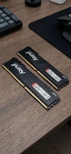 Kit Memória RAM Kingston FURY Beast 16GB (2x8GB) DDR4 3200MHz