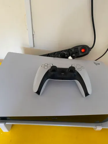 PS5 COM LEITOR DE DISCO | R$3200