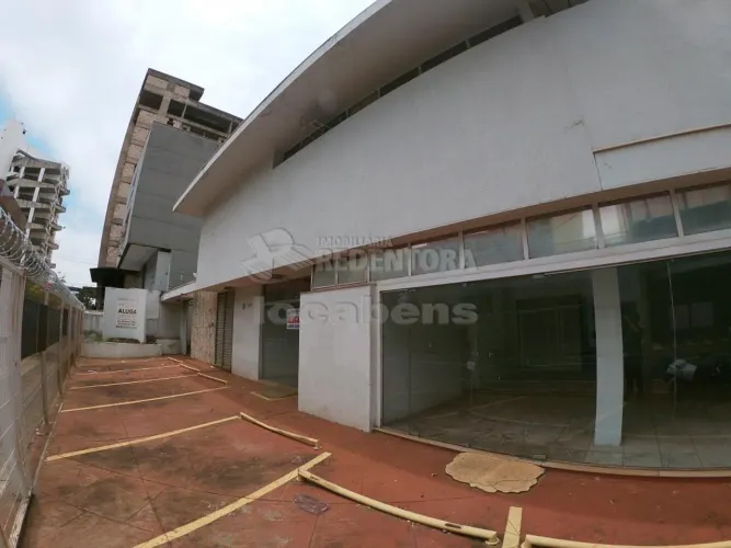 Centro - Casa comercial, Terreno de 991m² e área construída de 746,40m²14 salas, 3 copa, 5