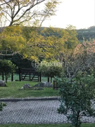 Haras completo com 26,83 ha em Guaíba/RS  Casa de alto padrão, eventos, estábulos, vinícol