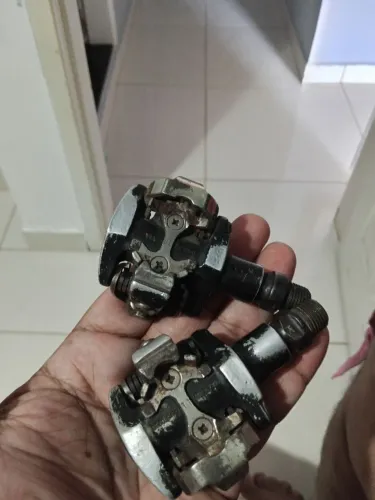 Pedal clip Shimano.
