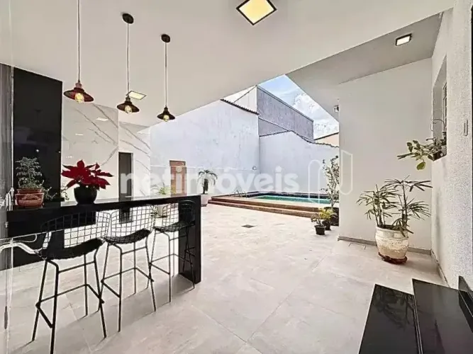 Casa 4 quartos com piscina a venda no itapoã