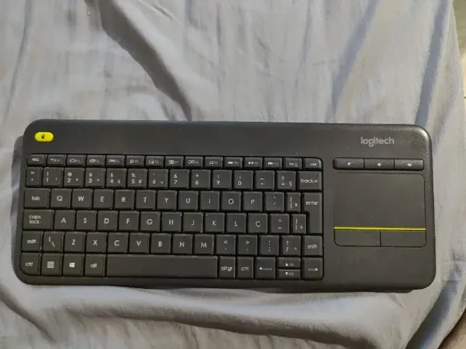 Logitech k400