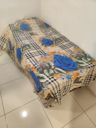 Vende-se cama de solteiro 
