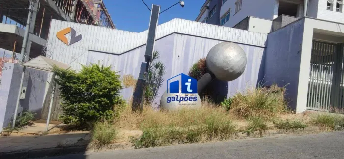 Galpão com 780 m² no Centro - Betim/MG