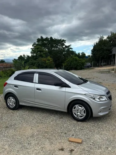 Chevrolet Onix JOY Hatch 1.0 8V Flex Mec. 4P 2018