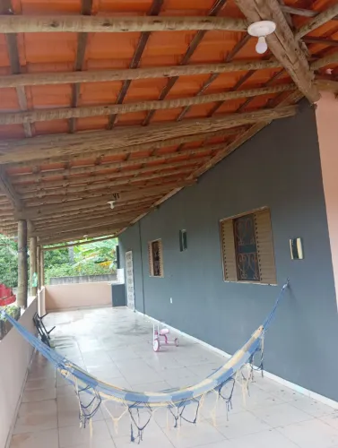 Vende excelente casa,para morar, investir,ou para alugar finais de semana