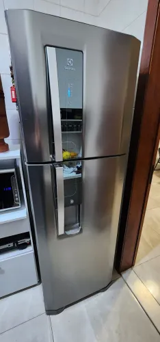 Geladeira Electrolux 382L
