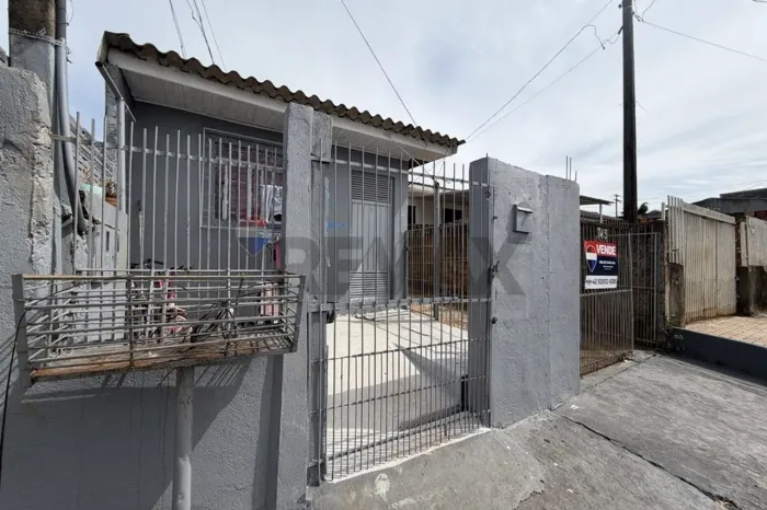 Terreno à venda com 2 casas no Cataratas, Cascavel