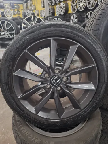 Rodas 17 Civic + pneus 65% michelin tudo original