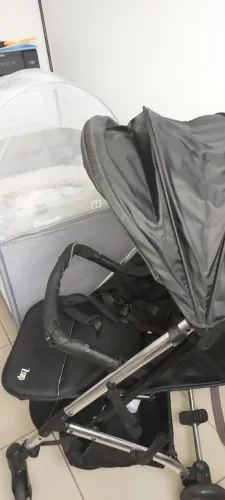 Carrinho Burigotto Zap 6 meses de uso