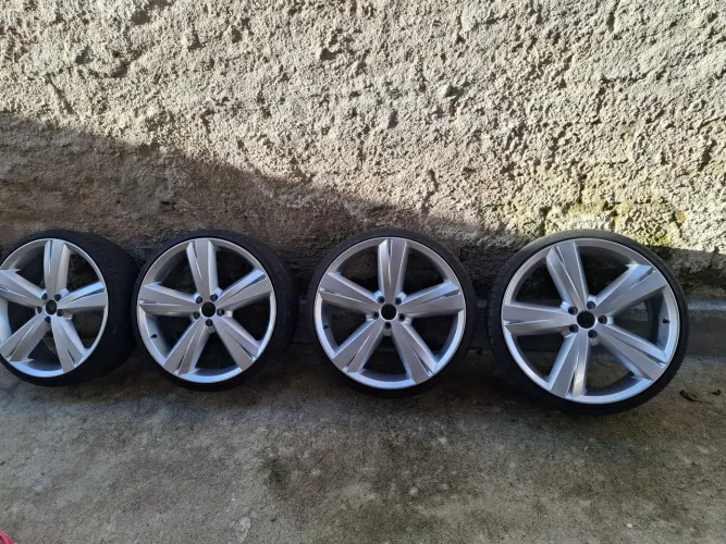 ARO 20 COM PNEUS