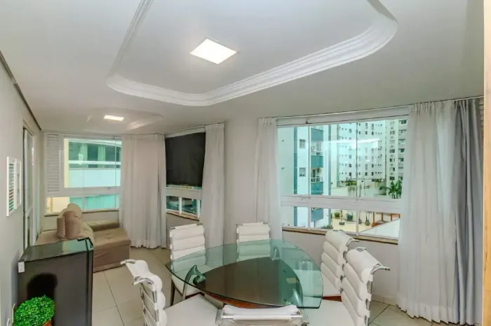 Apartamento à venda no centro de Balneário Camboriú