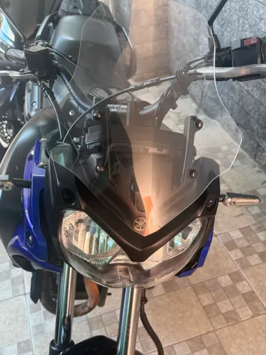Tenere 250 azul