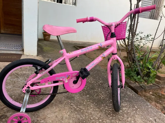Vendo bicicleta infantil aro 16.