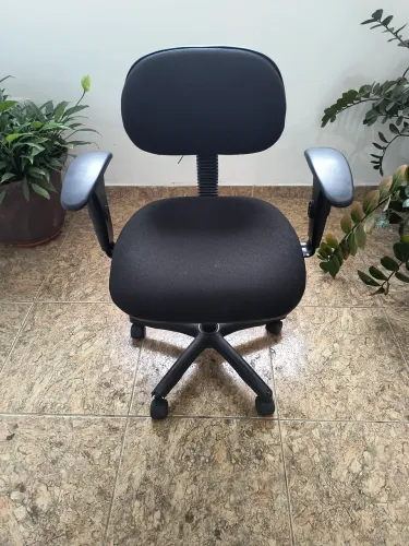 Cadeira para escritório de rodinhas