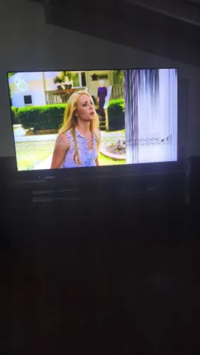Tv Samsung Qled 65 polegadas display quebrado 