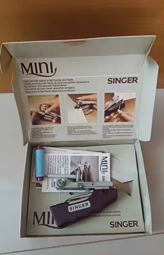 Máquina de Costura Singer